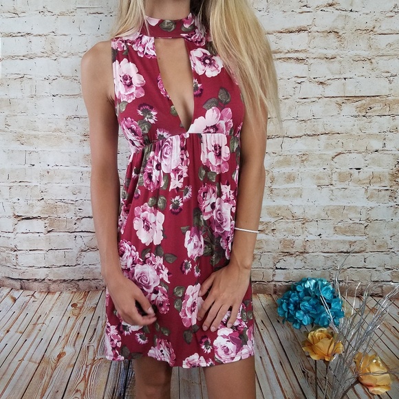 Dresses & Skirts - Floral Choker Dress